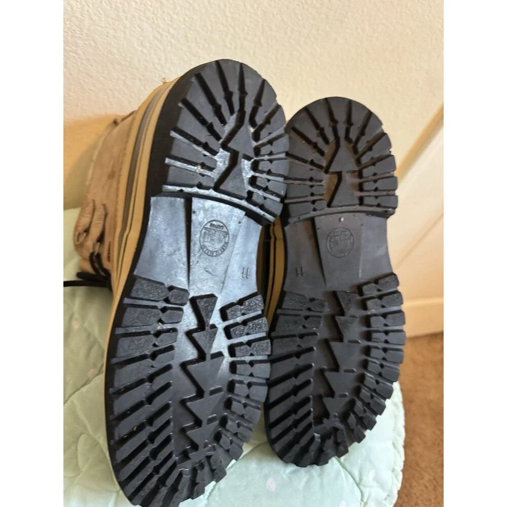 Sorel Caribou winter boots Men’s size 11